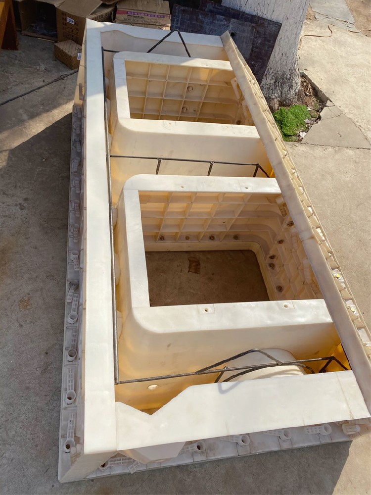 生态框护坡模具
